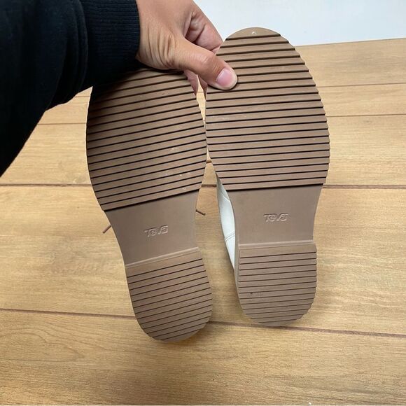 Teva Midform Lace Up Boots in Ivory Size 8.5 - Picture 4 of 7